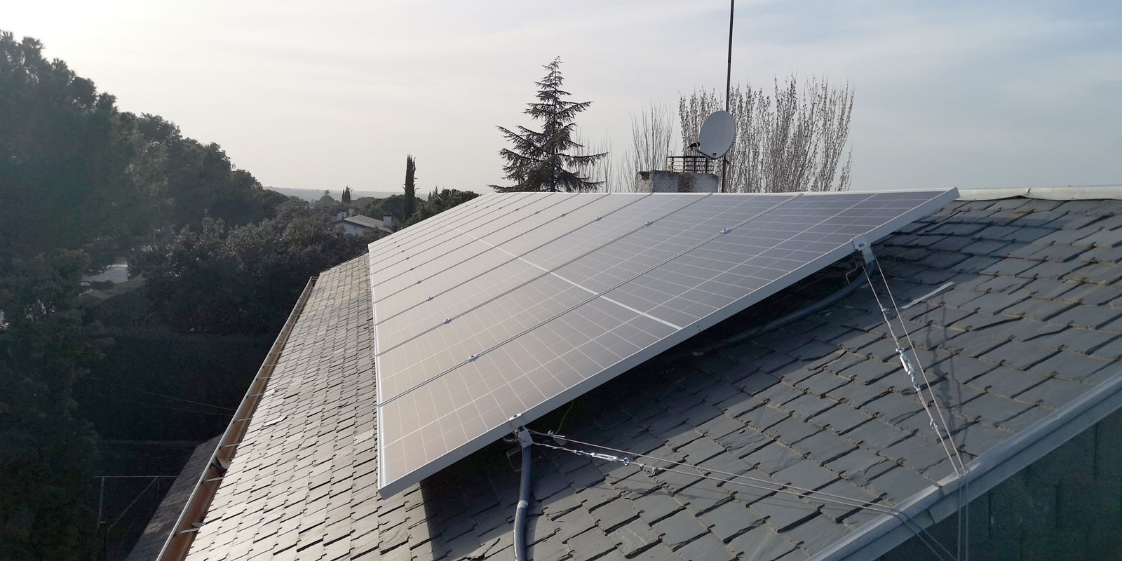 Proyecto 14. Instalación de 5,5Kw en la Urbanización El Bosque de Villaviciosa de Odón Proyecto 14. Instalación de 5,5Kw en la Urbanización El Bosque de Villaviciosa de Odón